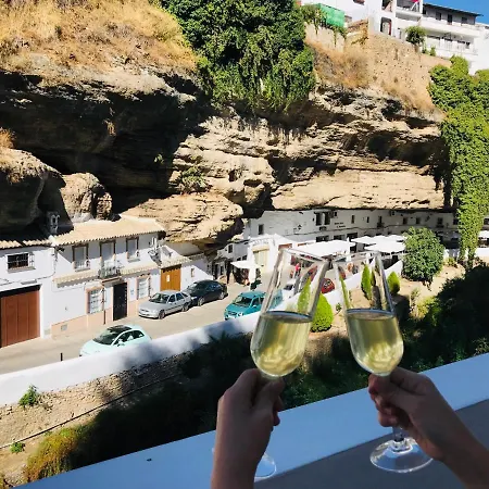 Holiday home Casa Bajo La Roca Setenil De Las Bodegas