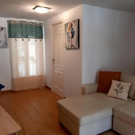 Casa Bajo La Roca *
